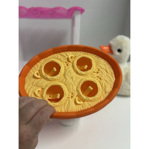 Pets Alive White Mama Duck by ZURU Quacks And Walks Waddles Cute Works 2 Babies - Picture 7 of 9